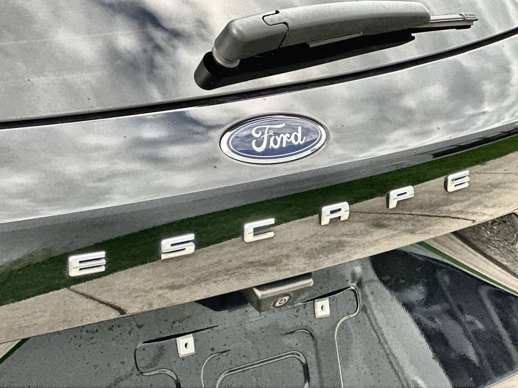 Thumbnail: 2022 Ford Escape - 22