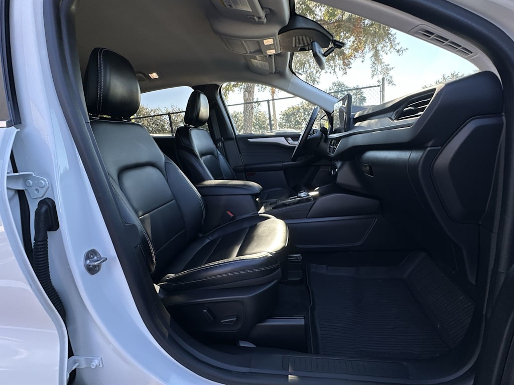 Thumbnail: 2023 Ford Escape - 19