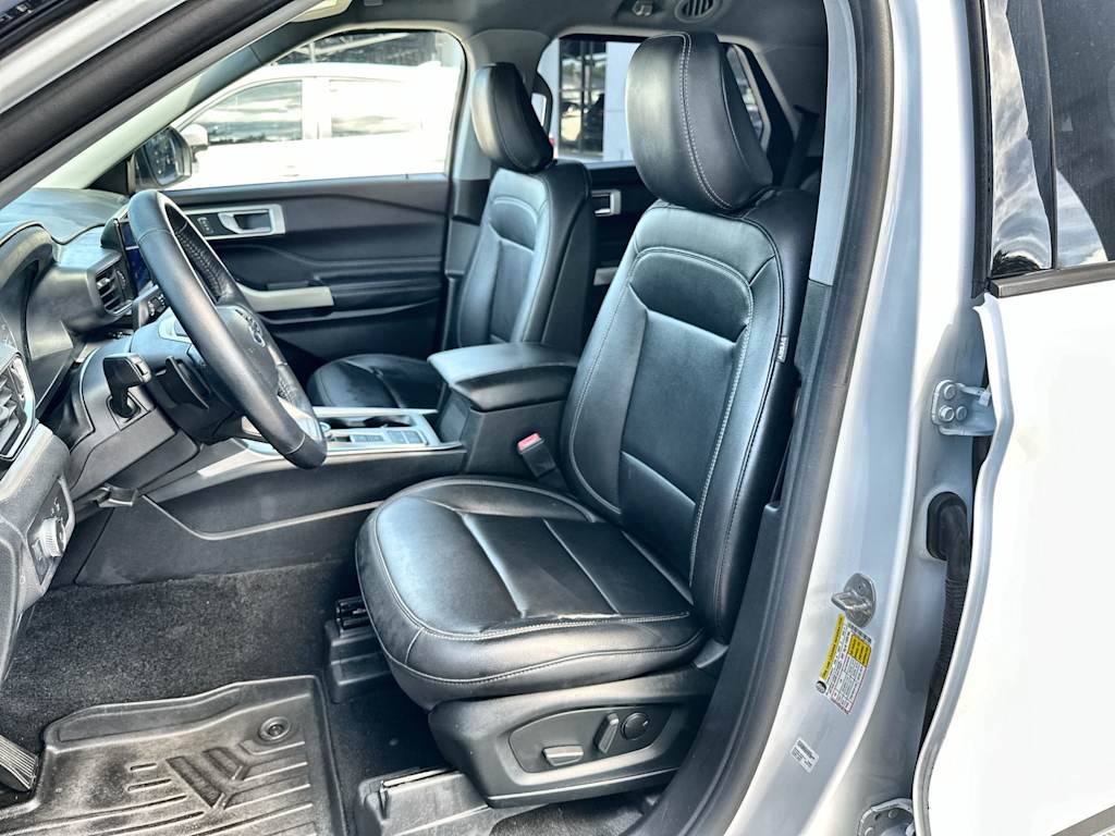 Thumbnail: 2020 Ford Explorer - 11