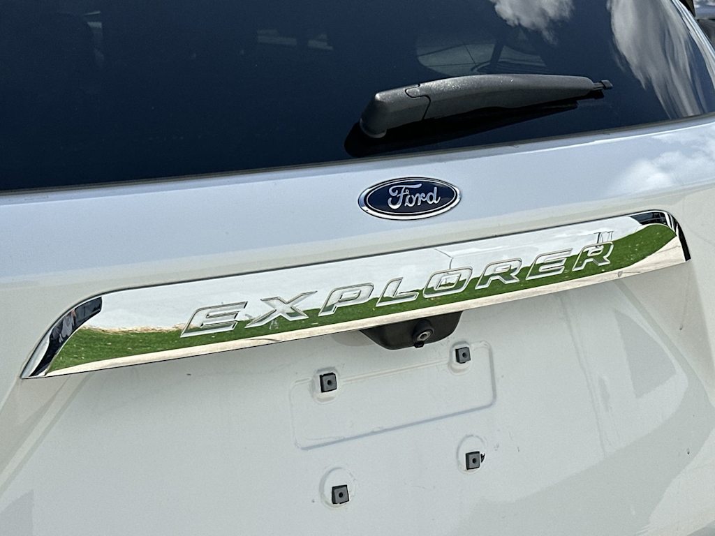 Thumbnail: 2020 Ford Explorer - 7
