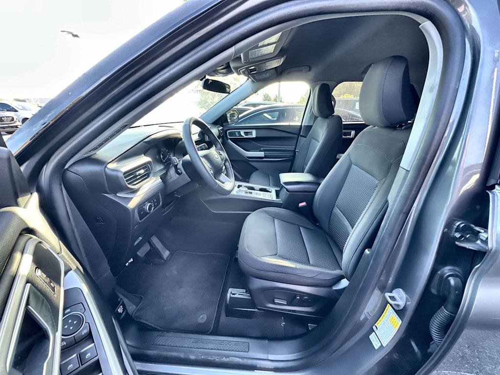 Thumbnail: 2023 Ford Explorer - 9