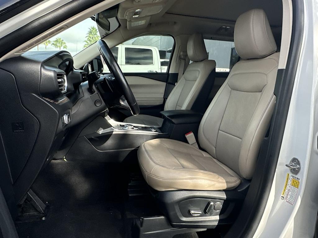 Thumbnail: 2020 Ford Explorer - 10