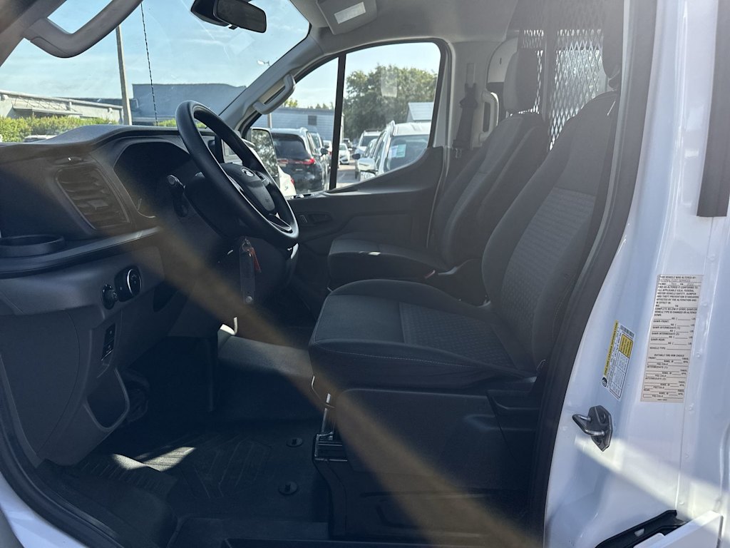 2023 Ford Transit Series 250 19