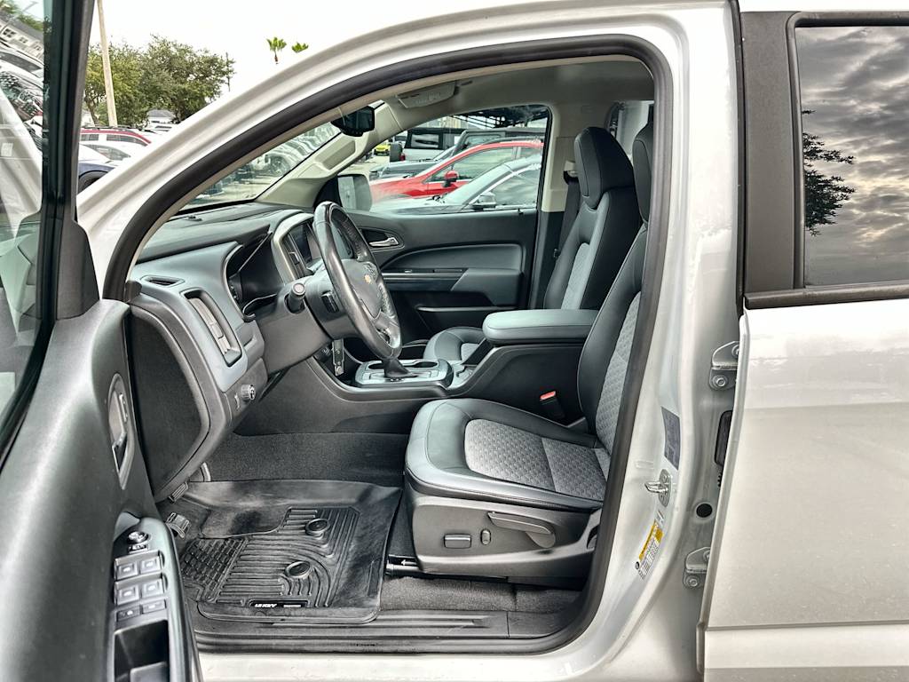 Thumbnail: 2022 Chevrolet Colorado - 10
