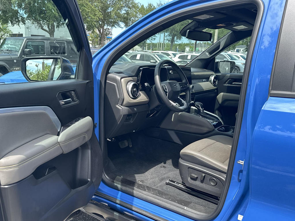 Thumbnail: 2025 Chevrolet Colorado - 17