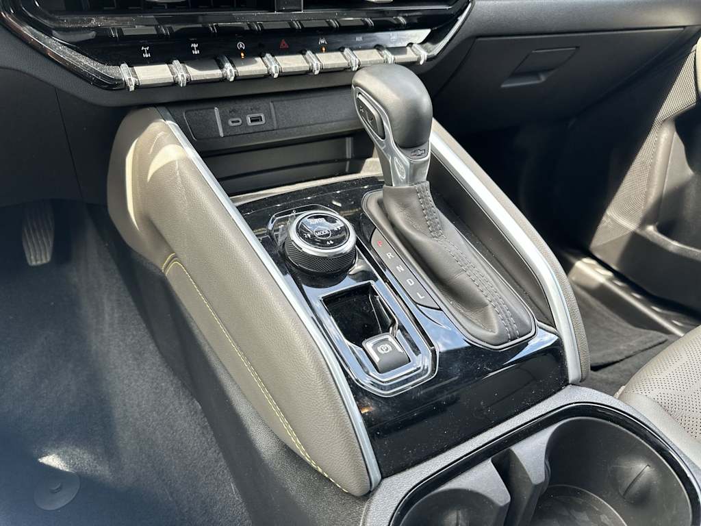 Thumbnail: 2025 Chevrolet Colorado - 13