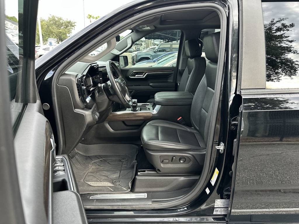 Thumbnail: 2024 Chevrolet Silverado 1500 - 19