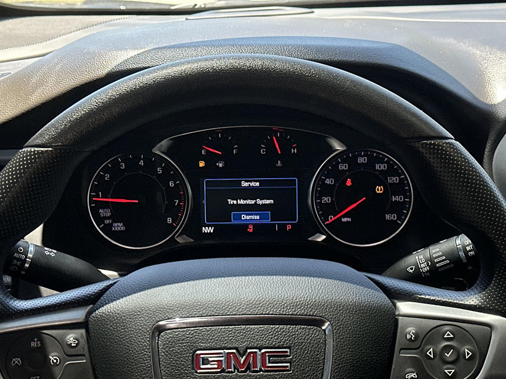 Thumbnail: 2023 GMC Acadia - 15