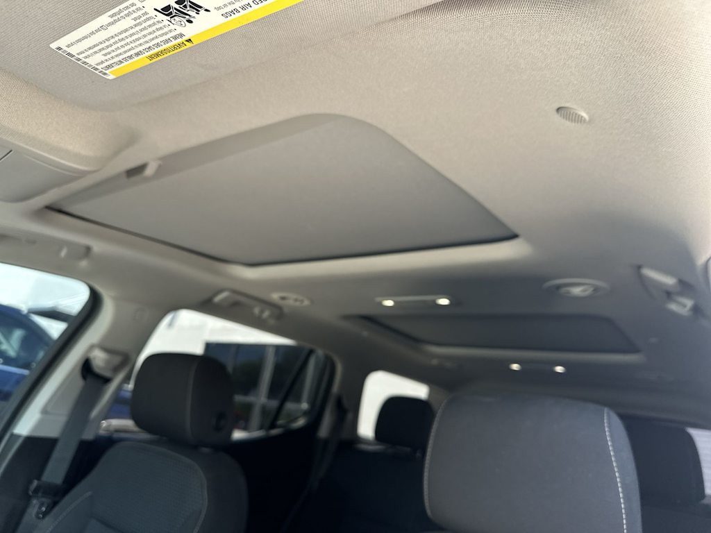 Thumbnail: 2023 GMC Acadia - 27
