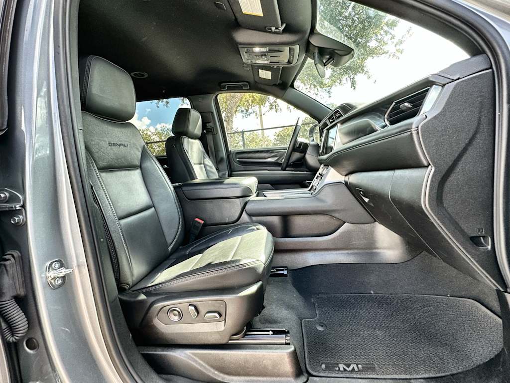 Thumbnail: 2024 GMC Yukon XL - 20