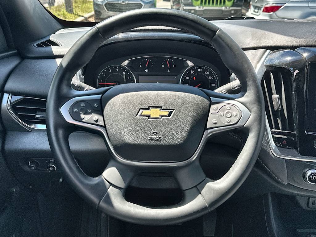 Thumbnail: 2023 Chevrolet Traverse - 9