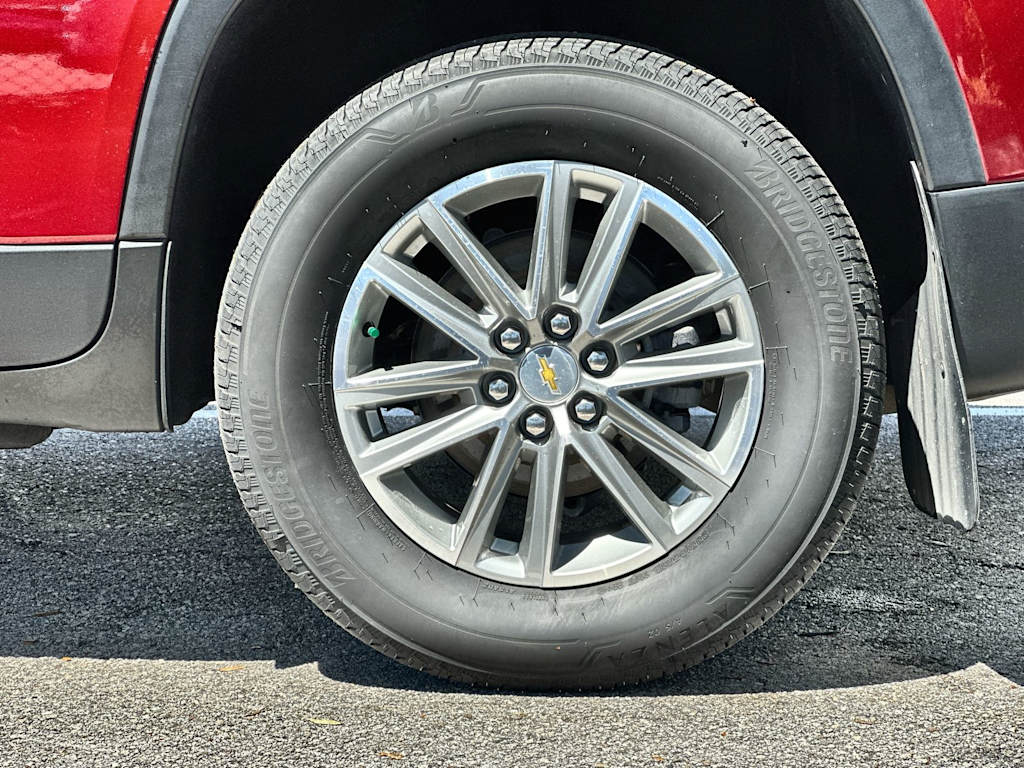 Thumbnail: 2023 Chevrolet Traverse - 7