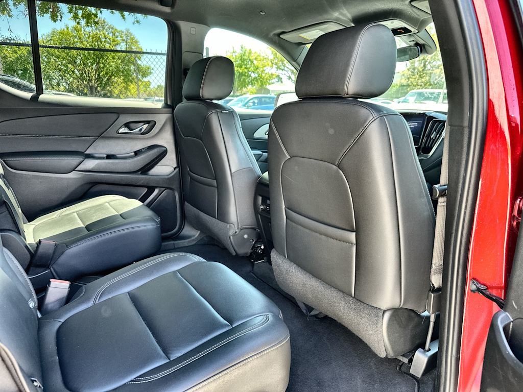 Thumbnail: 2023 Chevrolet Traverse - 25