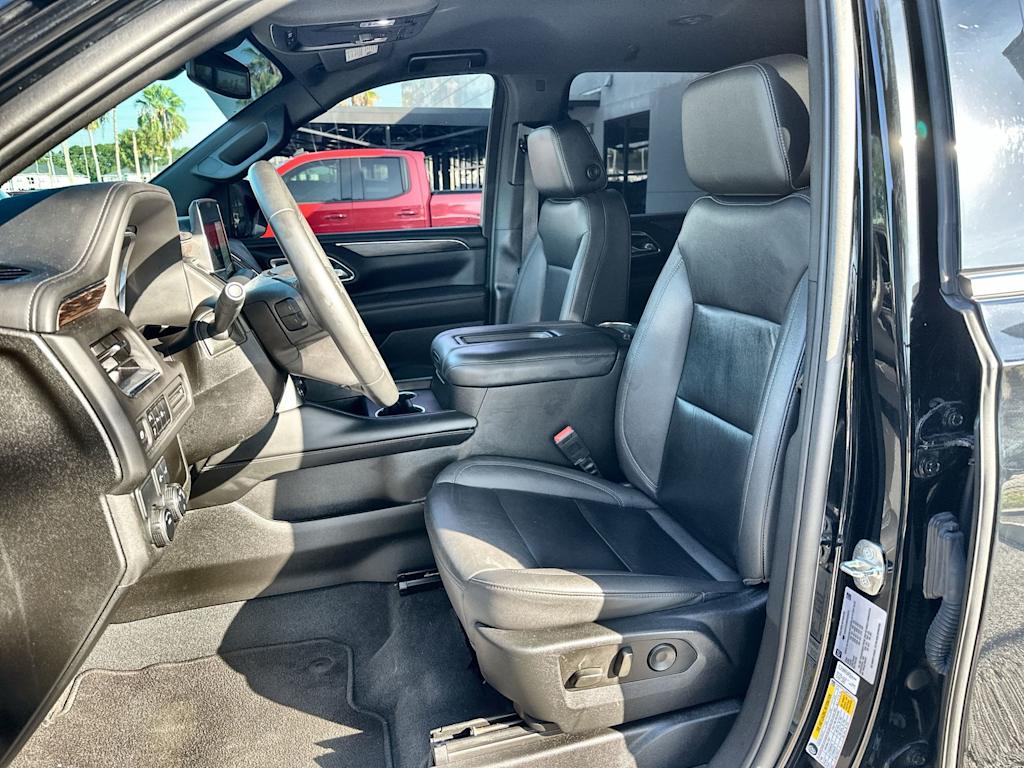 Thumbnail: 2023 Chevrolet Suburban - 8