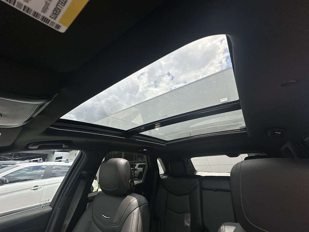 Thumbnail: 2024 Cadillac XT5 - 28