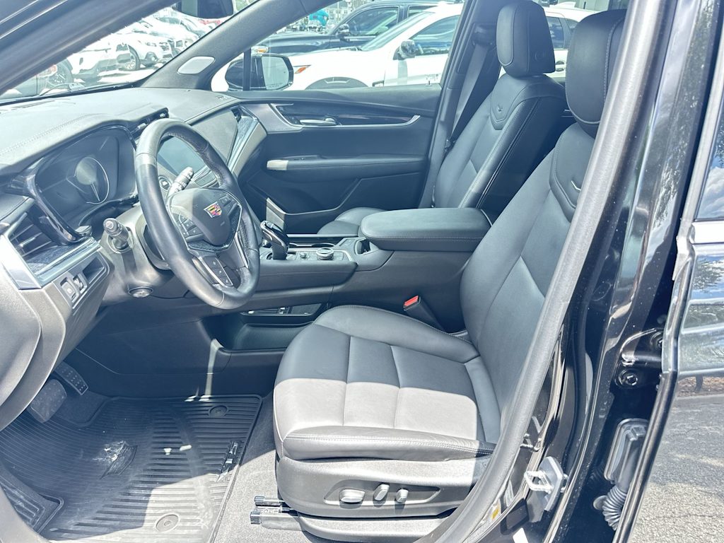 Thumbnail: 2024 Cadillac XT5 - 11