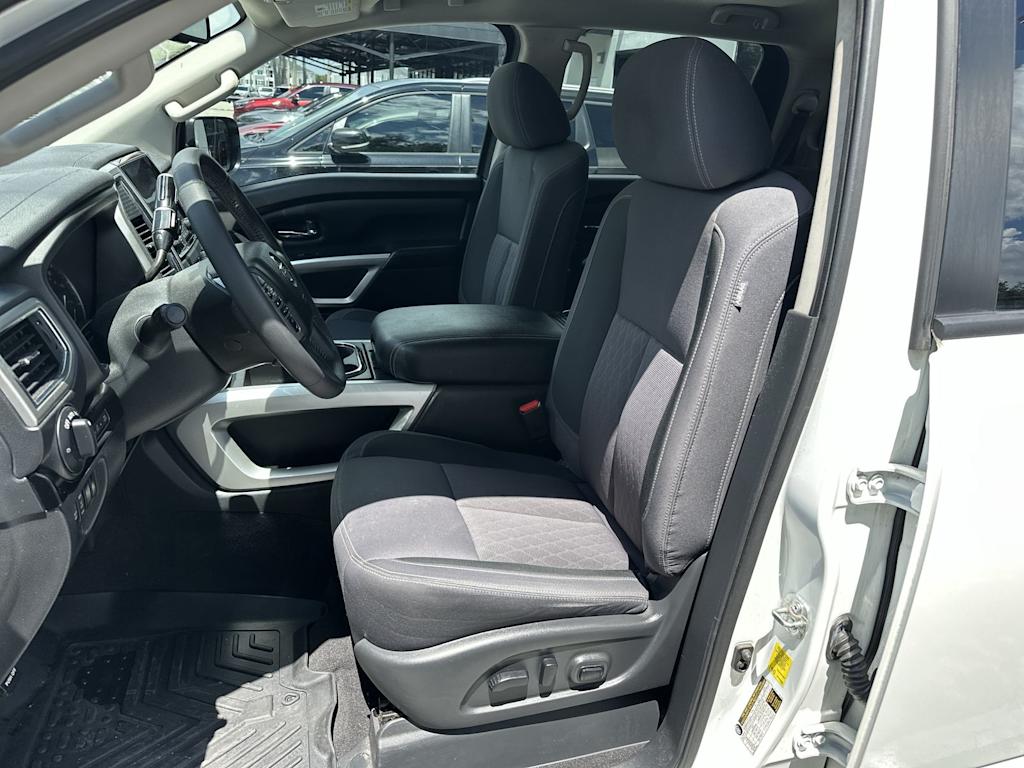 Thumbnail: 2021 Nissan Titan - 11