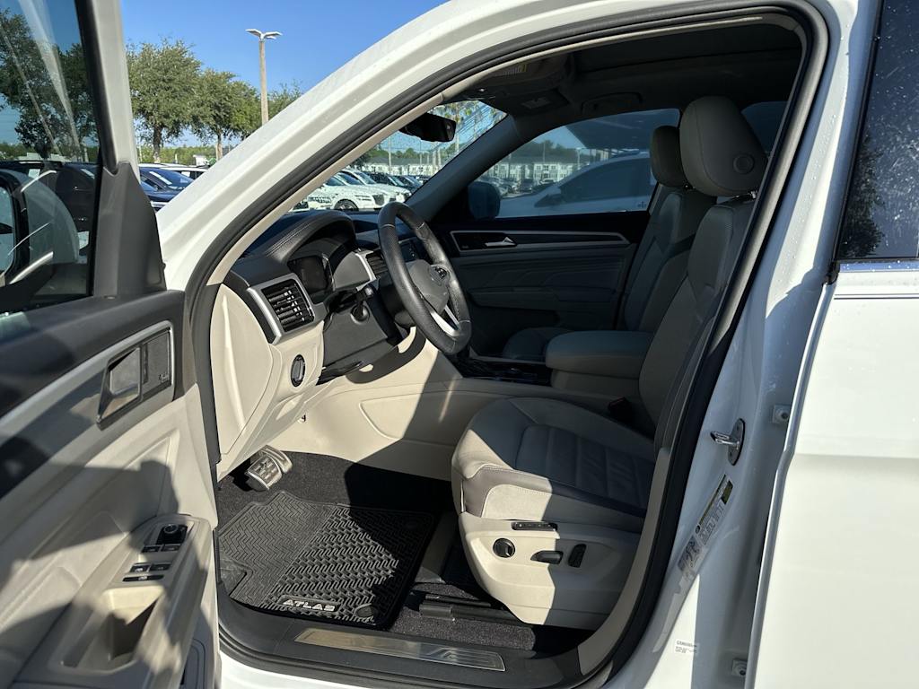 Thumbnail: 2021 Volkswagen Atlas - 10