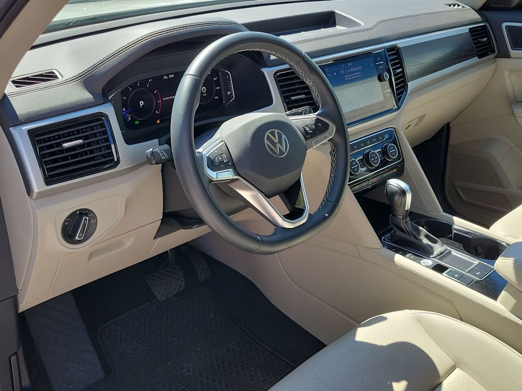 2023 Volkswagen Atlas SE 19