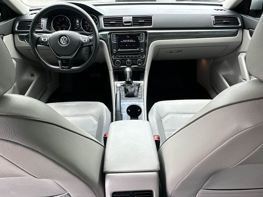 Thumbnail: 2018 Volkswagen Passat - 2