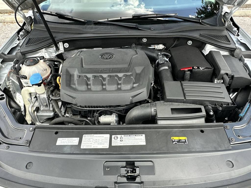 Thumbnail: 2018 Volkswagen Passat - 9