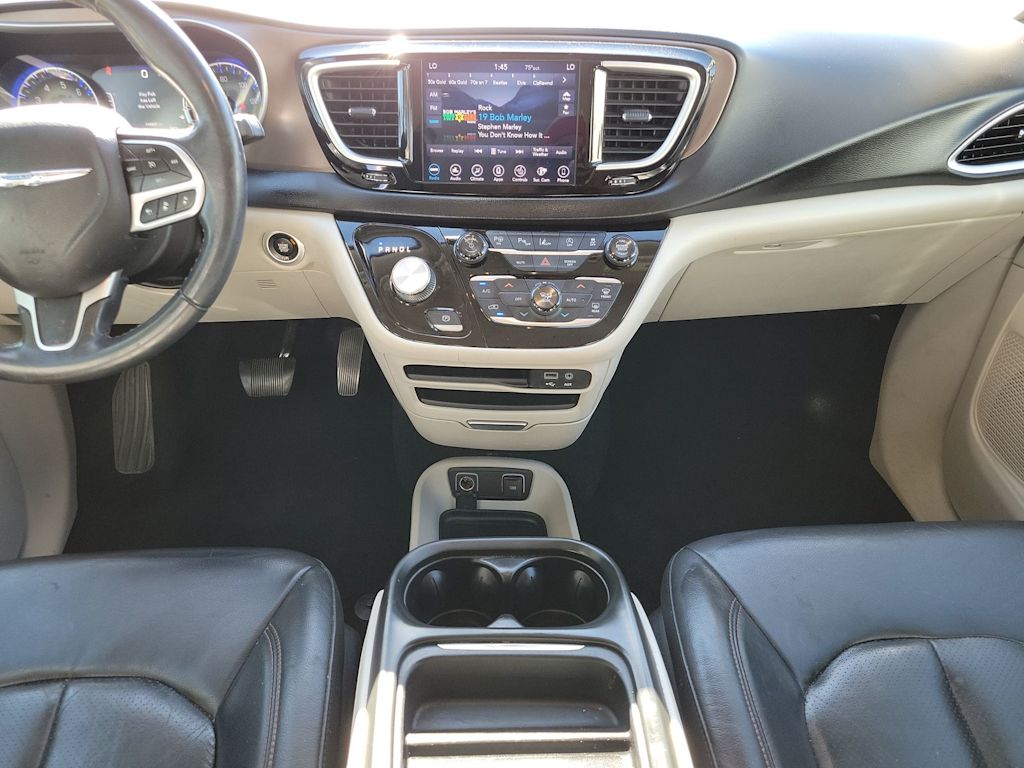 2018 Chrysler Pacifica Touring L 12