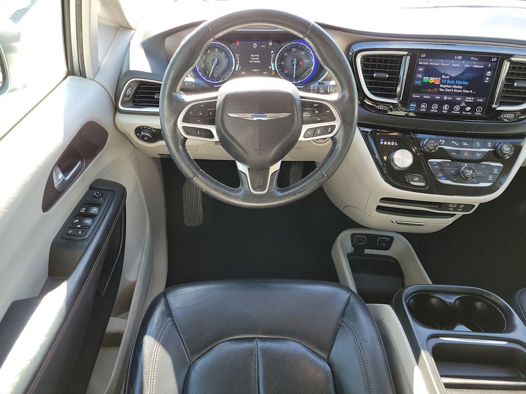 2018 Chrysler Pacifica Touring L 13