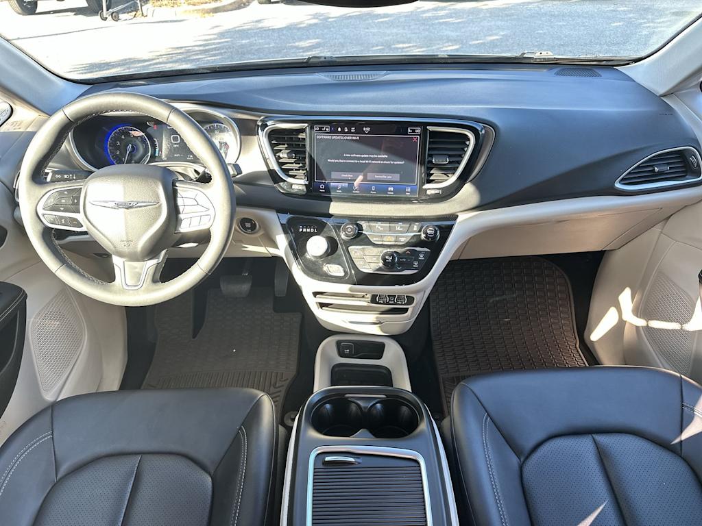 Thumbnail: 2024 Chrysler Pacifica - 2