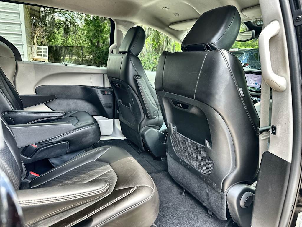 Thumbnail: 2024 Chrysler Pacifica - 24