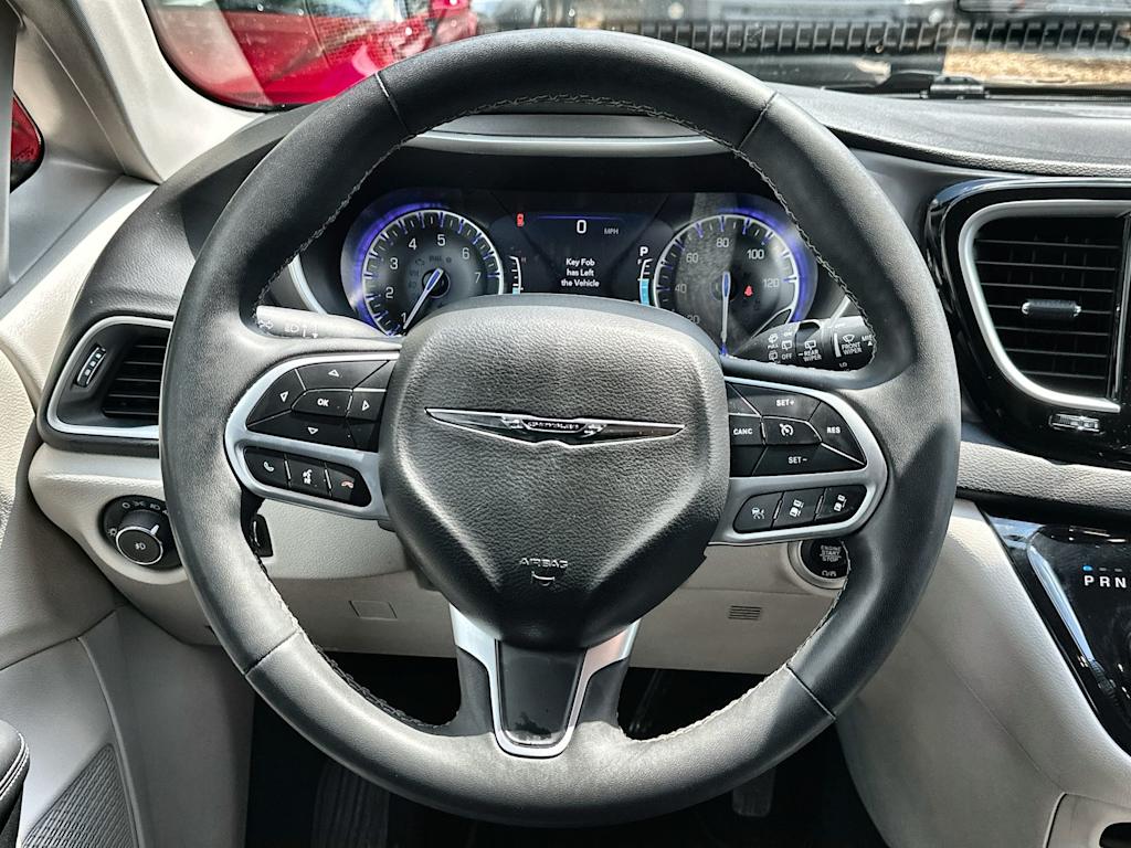 Thumbnail: 2024 Chrysler Pacifica - 10