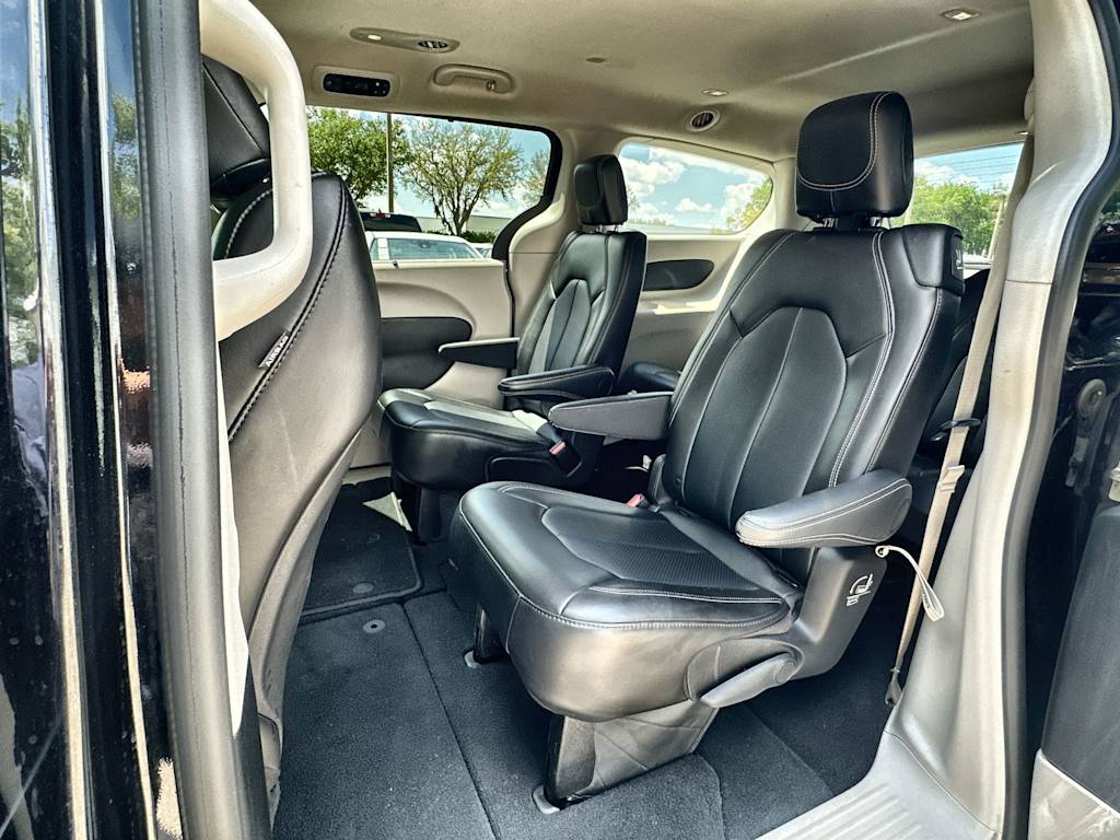 Thumbnail: 2024 Chrysler Pacifica - 13