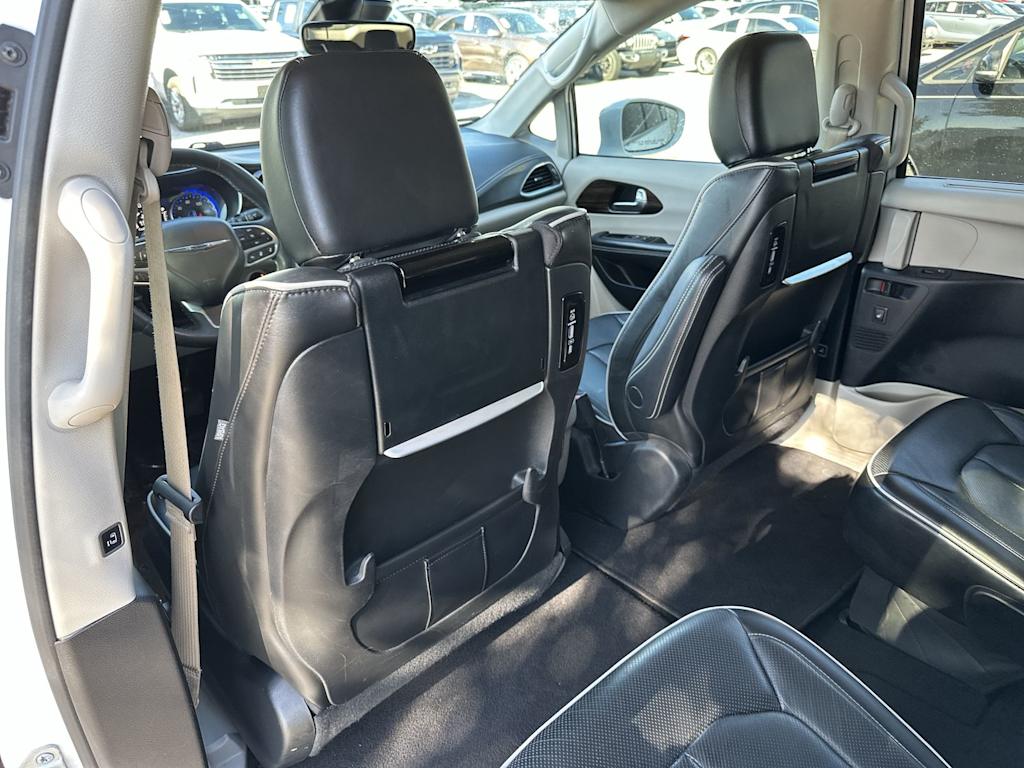 Thumbnail: 2022 Chrysler Pacifica - 2