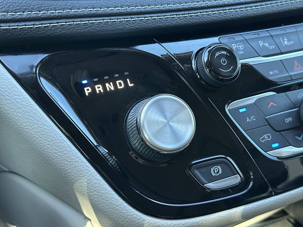 Thumbnail: 2022 Chrysler Pacifica - 13