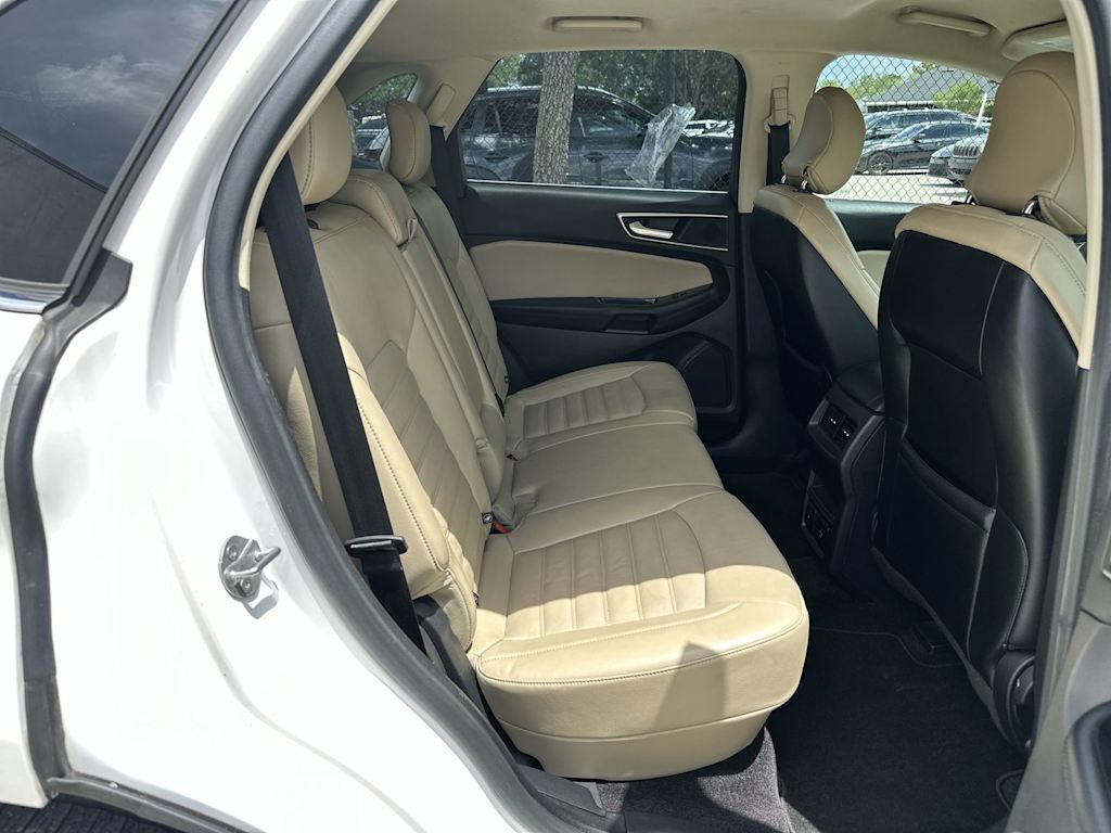 Thumbnail: 2016 Ford Edge - 27