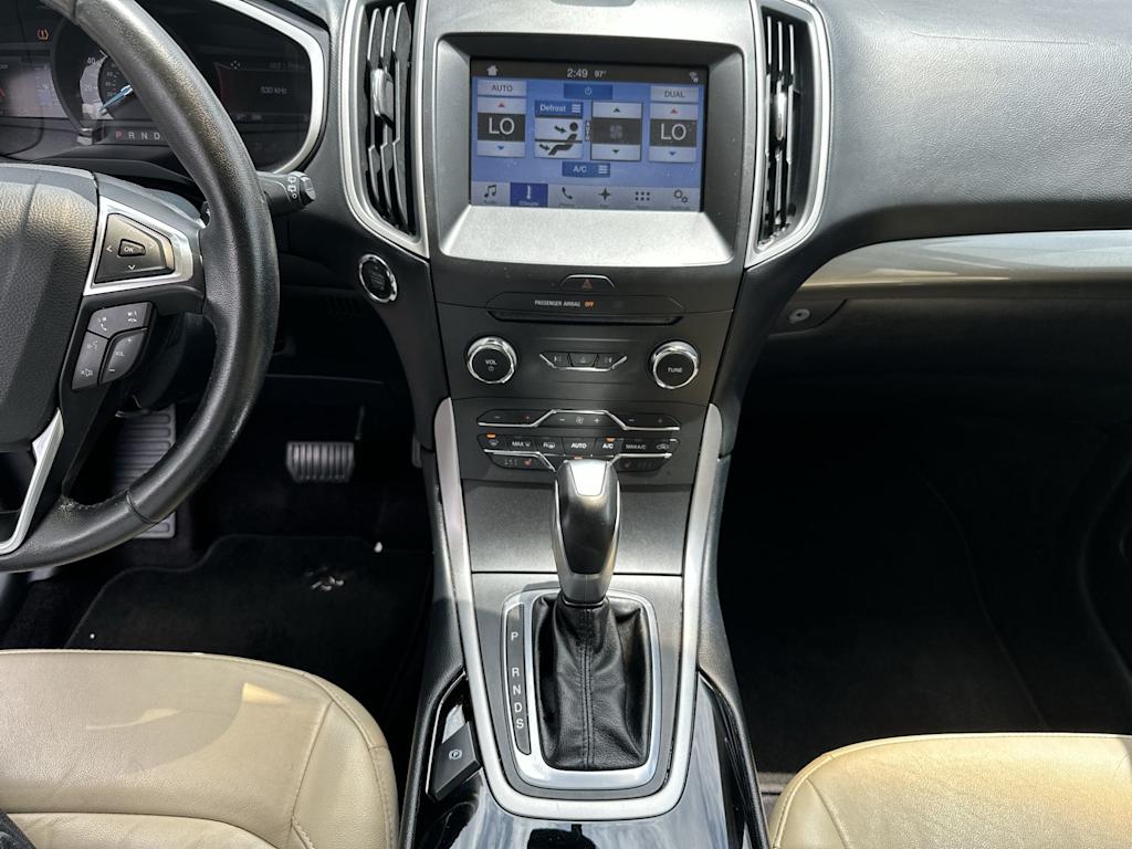 Thumbnail: 2016 Ford Edge - 13