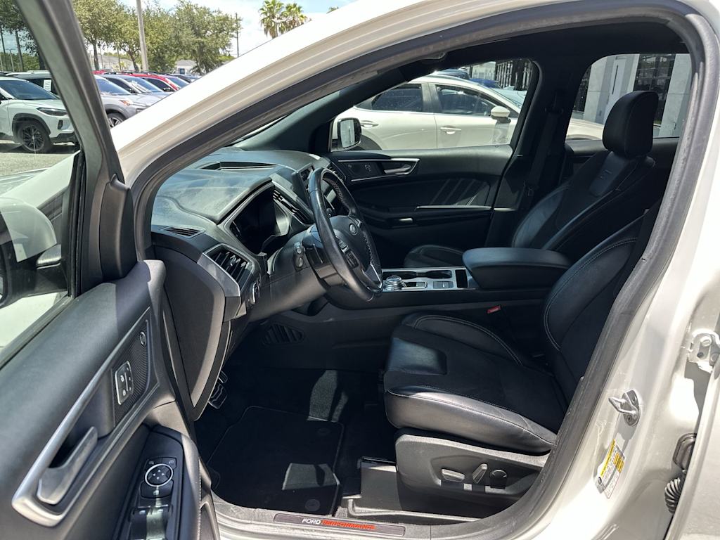 Thumbnail: 2022 Ford Edge - 9