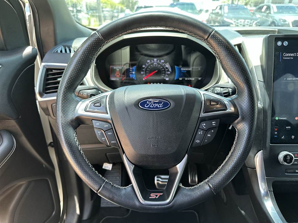 Thumbnail: 2022 Ford Edge - 8