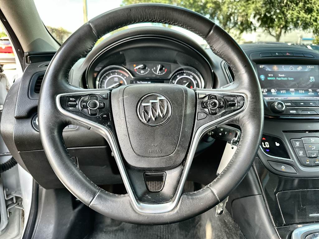 Thumbnail: 2017 Buick Regal - 8