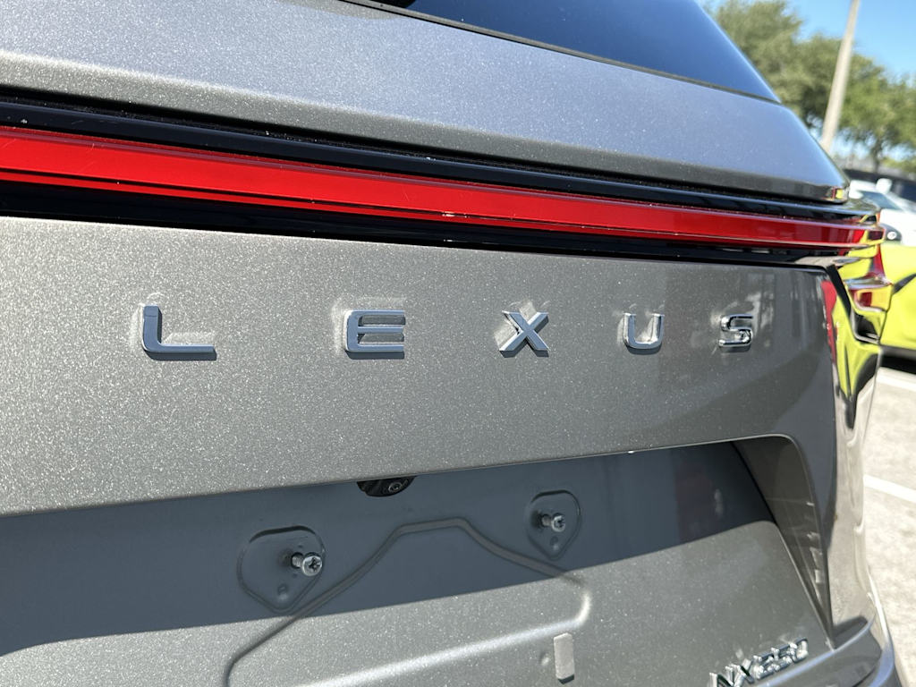 Thumbnail: 2025 Lexus ES - 24