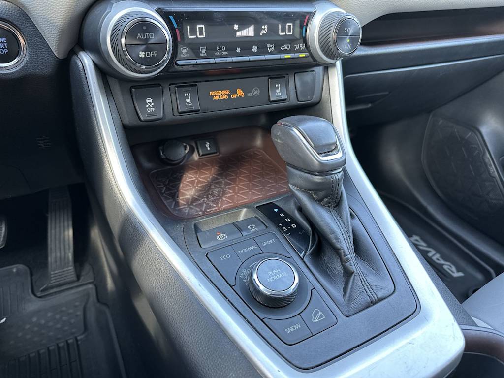 Thumbnail: 2020 Toyota RAV4 - 14
