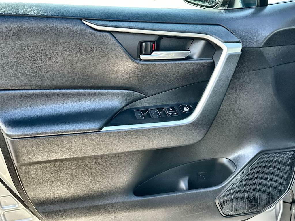 Thumbnail: 2024 Toyota RAV4 - 27