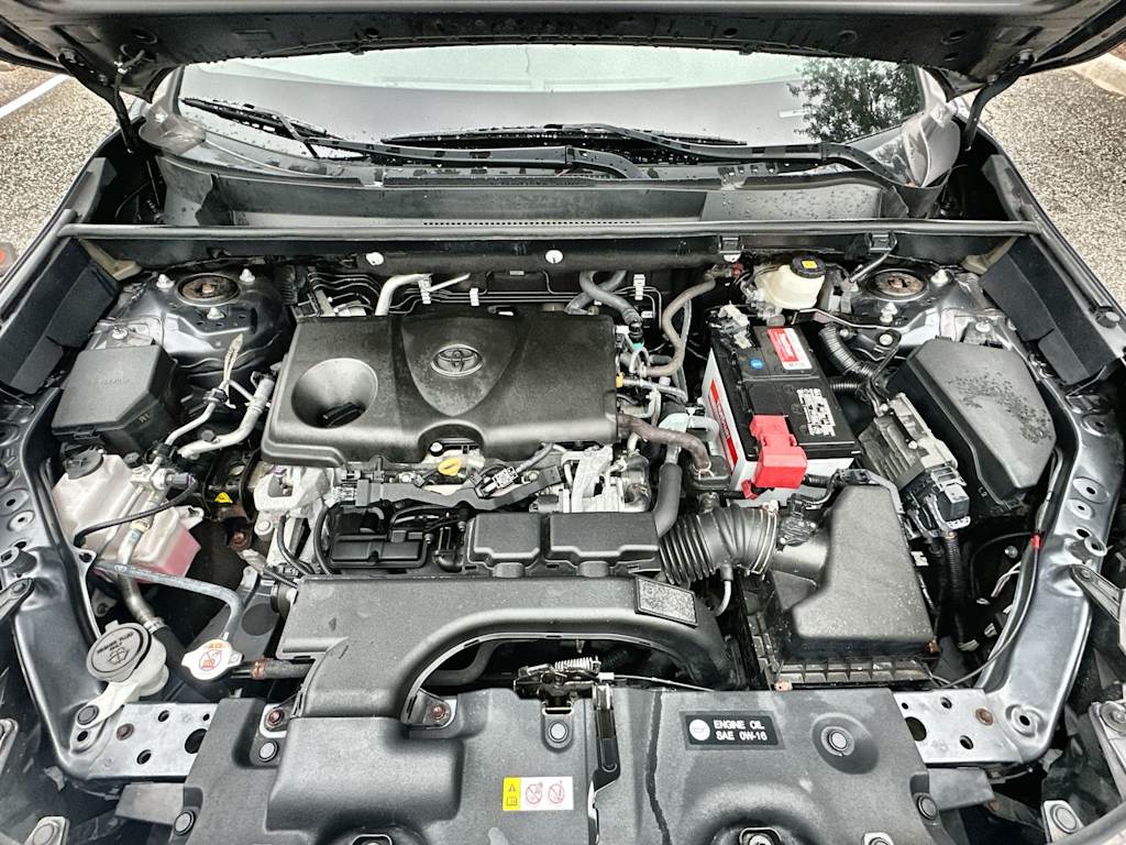 Thumbnail: 2021 Toyota RAV4 - 9