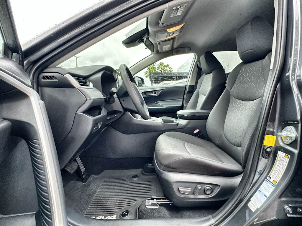 Thumbnail: 2021 Toyota RAV4 - 11