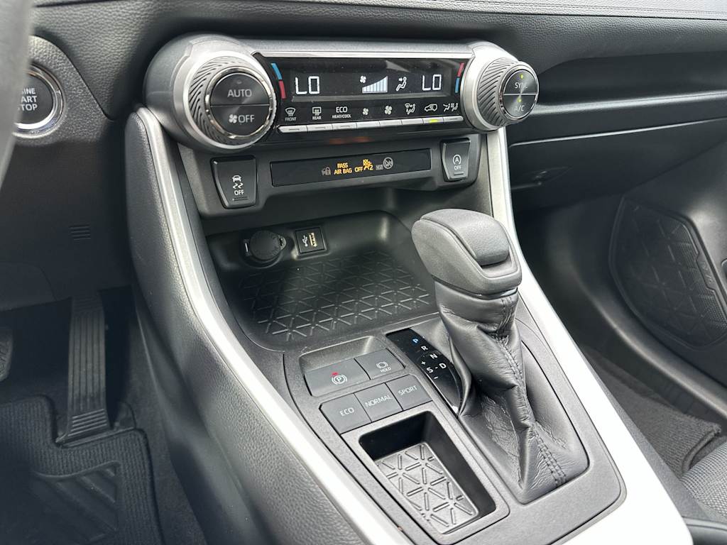 Thumbnail: 2024 Toyota RAV4 - 14