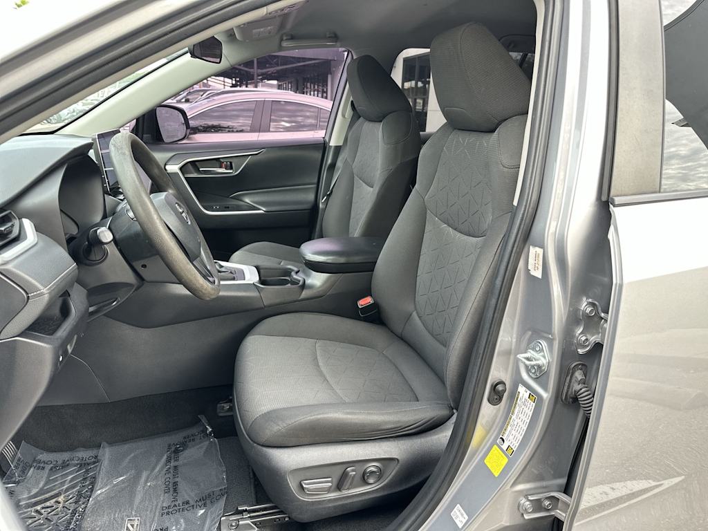 Thumbnail: 2021 Toyota RAV4 - 11