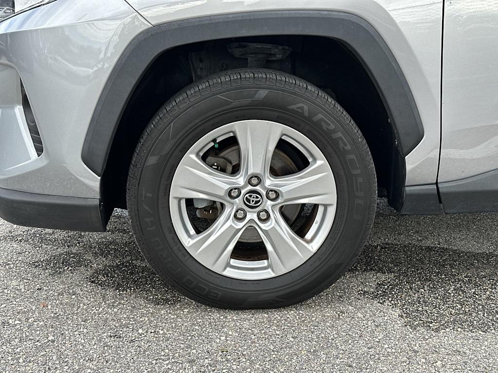 Thumbnail: 2021 Toyota RAV4 - 8