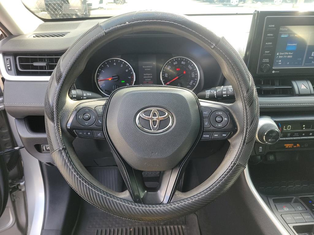 2020 Toyota RAV4 XLE 21