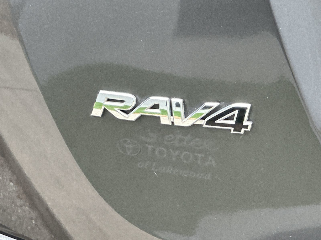 Thumbnail: 2018 Toyota RAV4 - 7