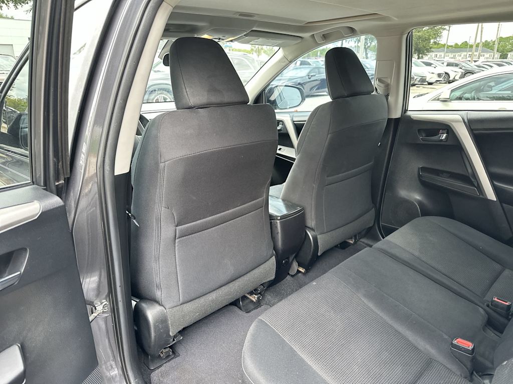 Thumbnail: 2018 Toyota RAV4 - 24