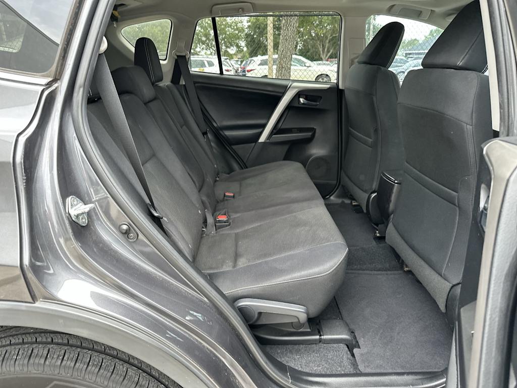 Thumbnail: 2018 Toyota RAV4 - 25